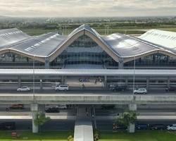 CLARK AVIATION HUB ATTRACTS P1